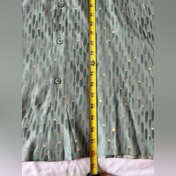 NWT Silk Shirt Tori Richard SS feather pattern shinny buttons Cruise wear 2XL - Picture 7 of 10